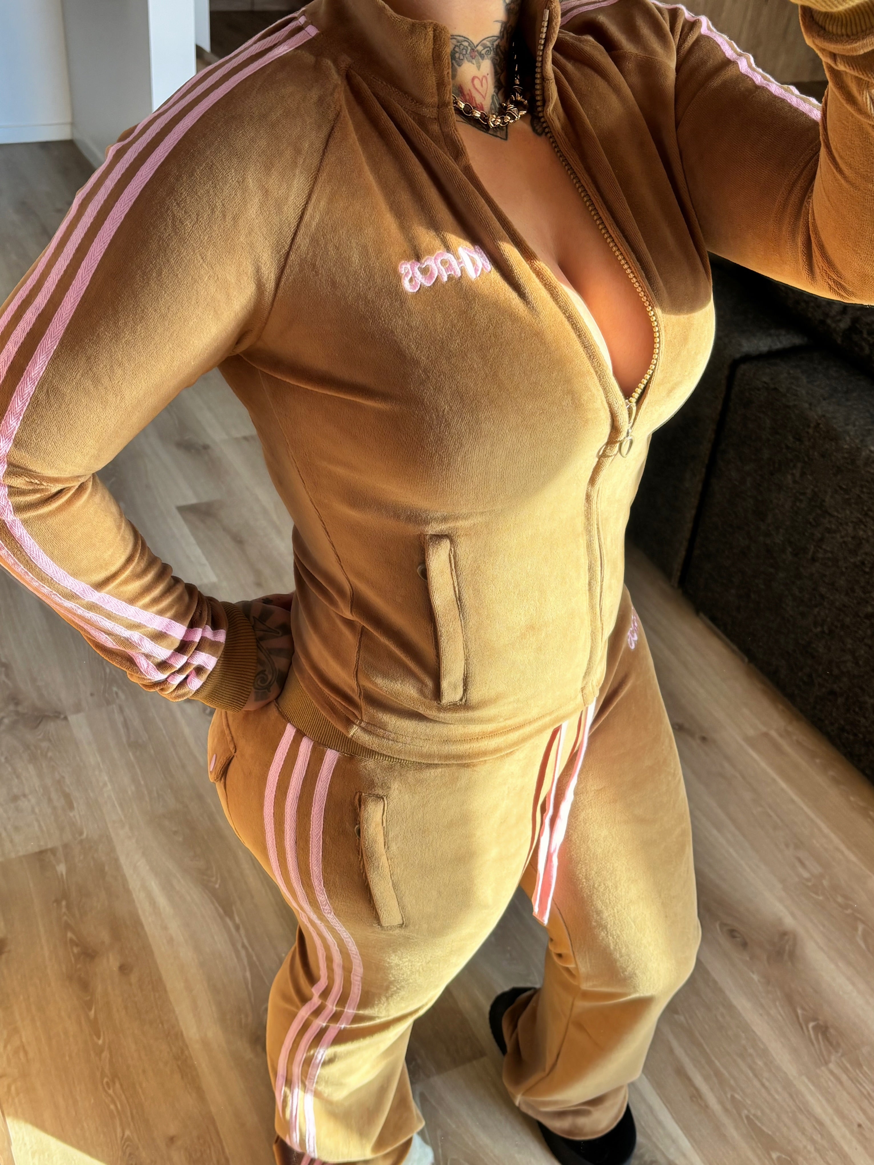 PINK MOCHA VARSITY VELOUR SET